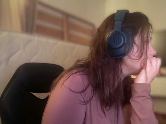 Minettesexy24's BongaCams show and profile