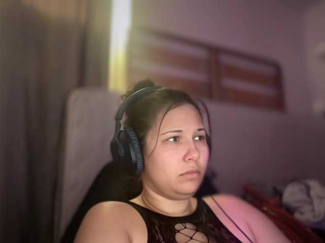 Minettesexy24's BongaCams show and profile