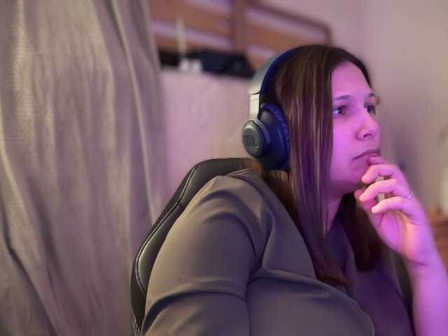 Minettesexy24's BongaCams show and profile