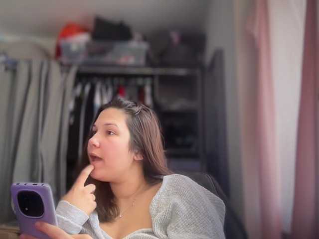 Minettesexy24 live cam profile