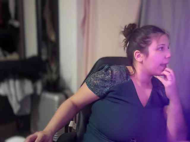 Minettesexy24 webcam