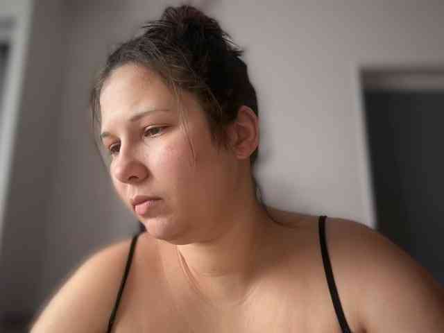 Minettesexy24 webcam