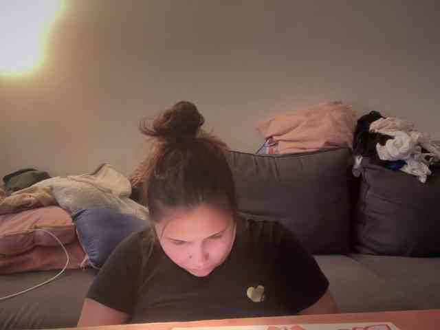 Minettesexy24 webcam
