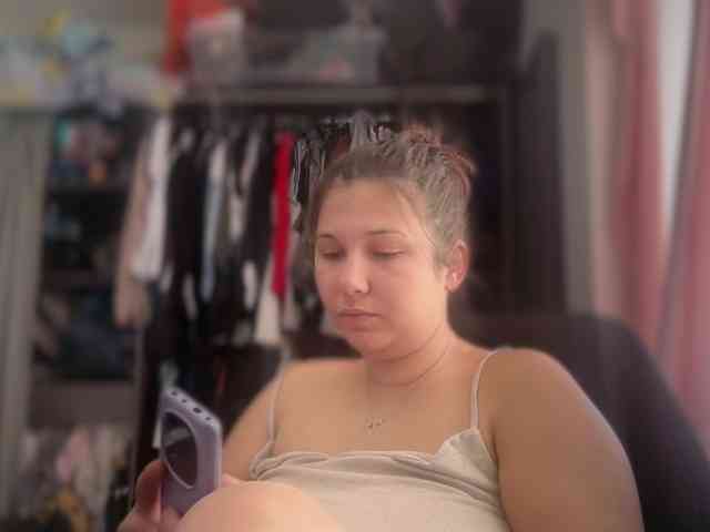 Minettesexy24 webcam