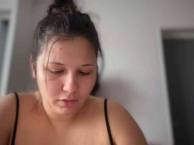 Minettesexy24 webcam