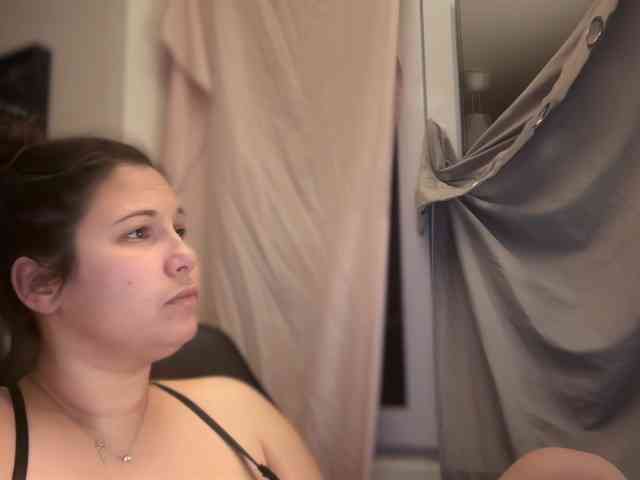 Minettesexy24 webcam