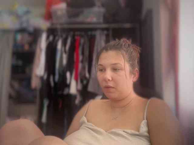 Minettesexy24 webcam