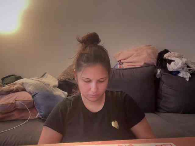 Minettesexy24 webcam