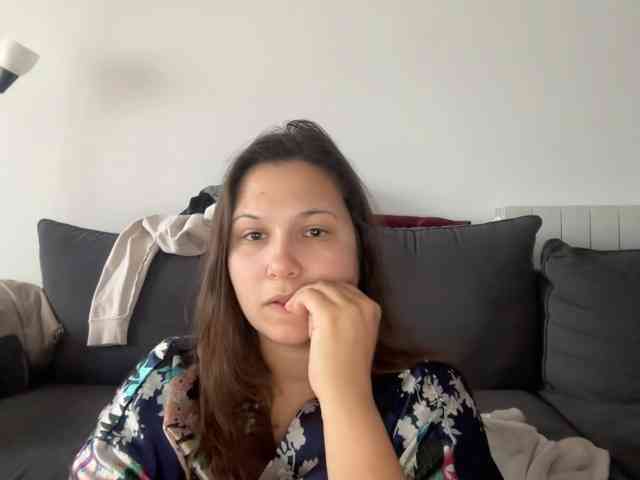 Minettesexy24 webcam