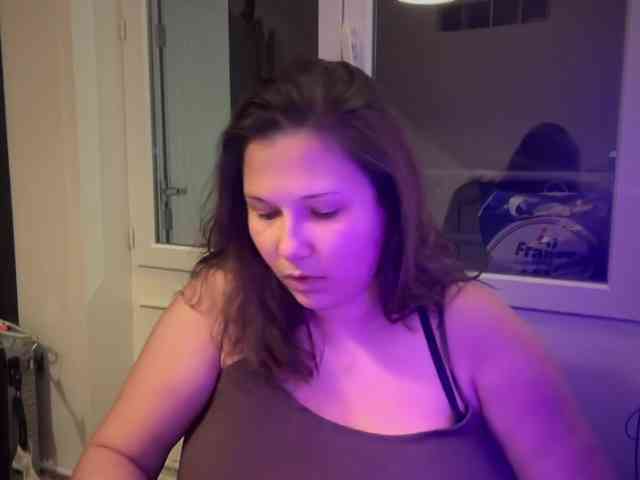 Minettesexy24 webcam