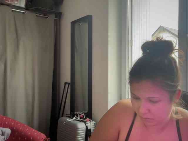 Minettesexy24 webcam