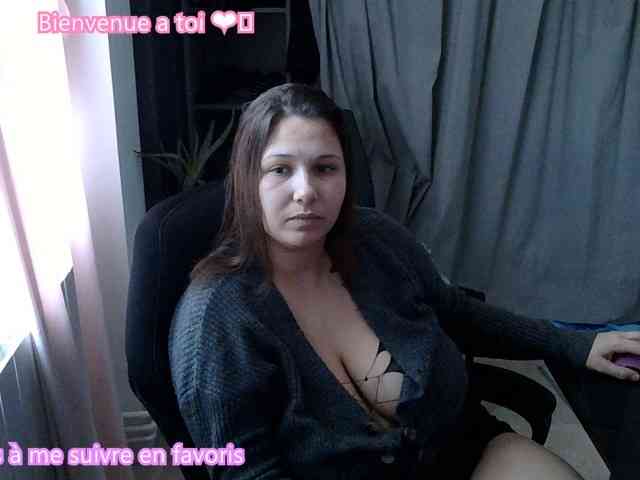 Minettesexy24 webcam