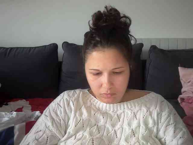 Minettesexy24 webcam