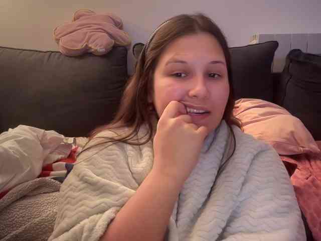 Minettesexy24 webcam