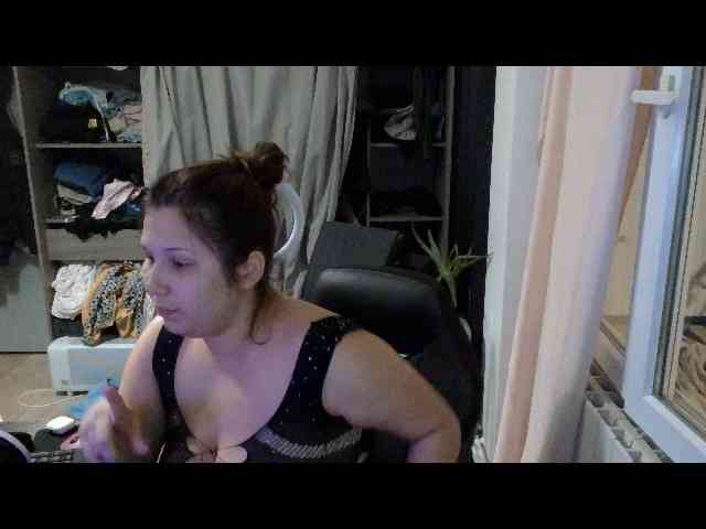 Minettesexy24 webcam