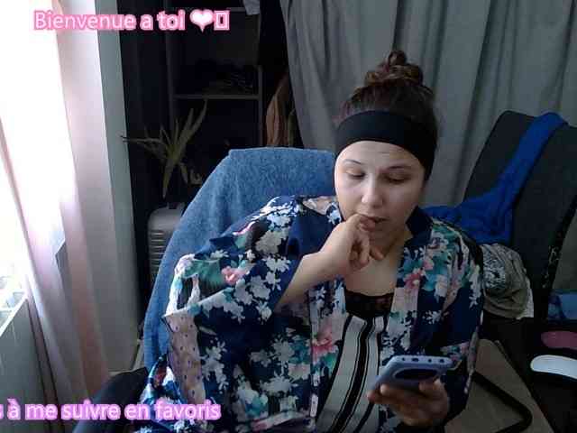 Minettesexy24 webcam