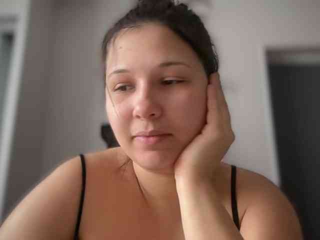 Minettesexy24 webcam