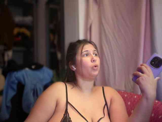 Minettesexy24 webcam