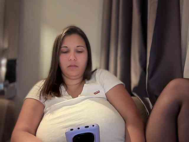 Minettesexy24 webcam