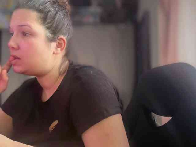 Minettesexy24 webcam