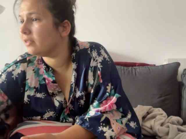 Minettesexy24 webcam