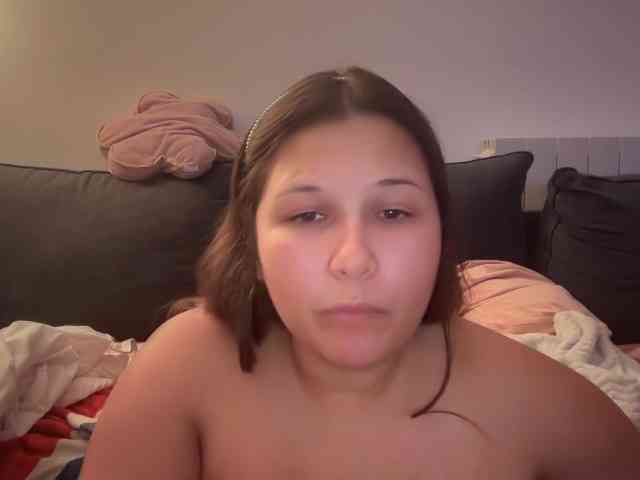 Minettesexy24 webcam