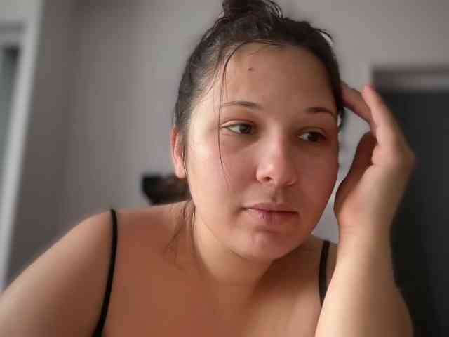 Minettesexy24 webcam