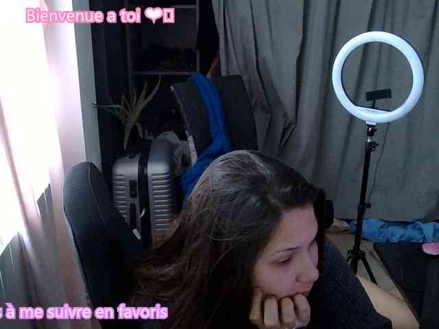 Minettesexy24 webcam