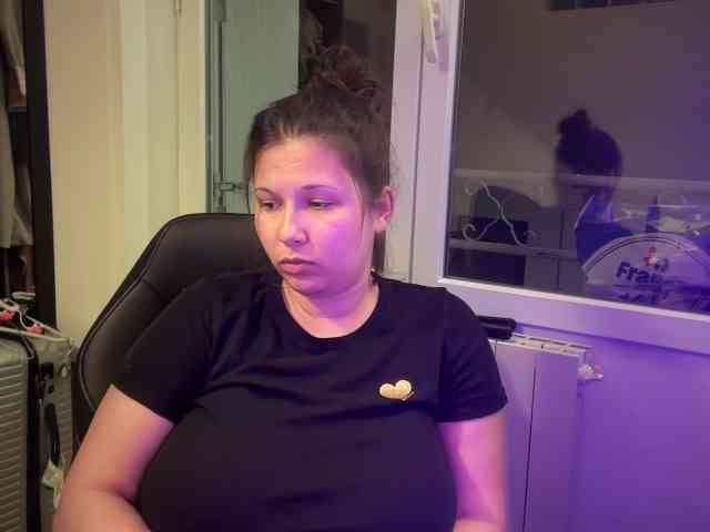 Minettesexy24 webcam