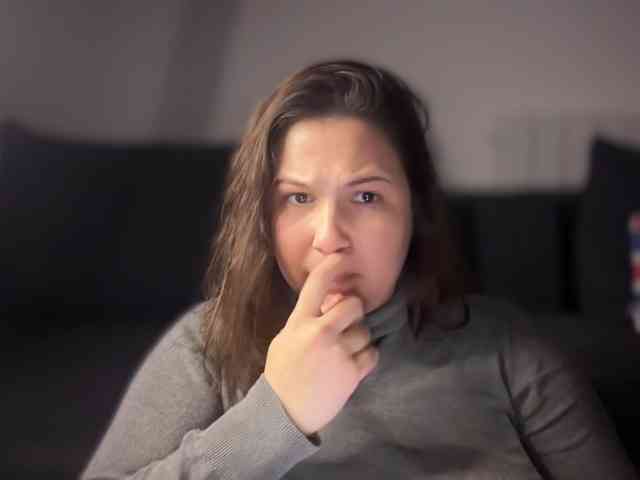 Minettesexy24 webcam