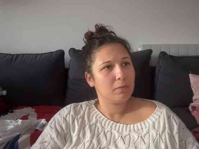 Minettesexy24 webcam