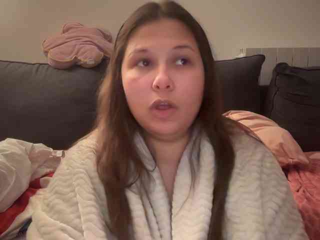 Minettesexy24 webcam