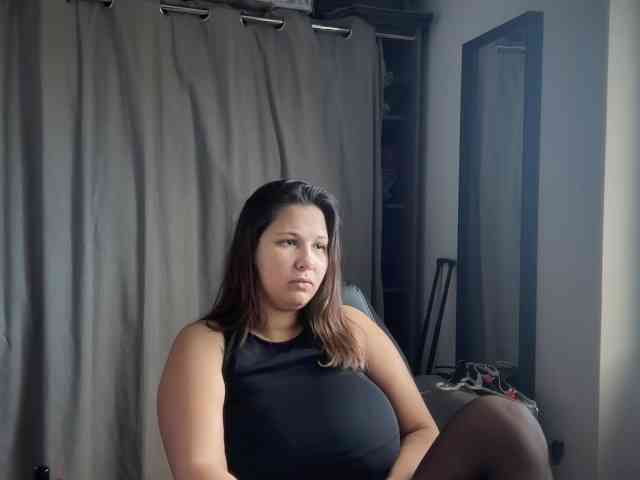 Minettesexy24 webcam