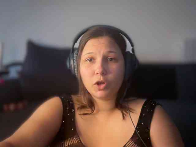 Minettesexy24 webcam