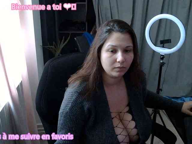 Minettesexy24 webcam