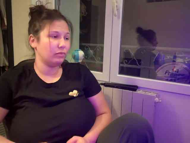 Minettesexy24 webcam