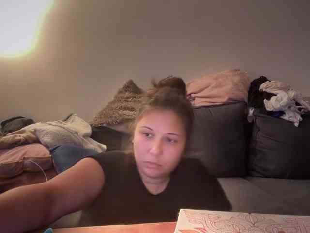 Minettesexy24 webcam