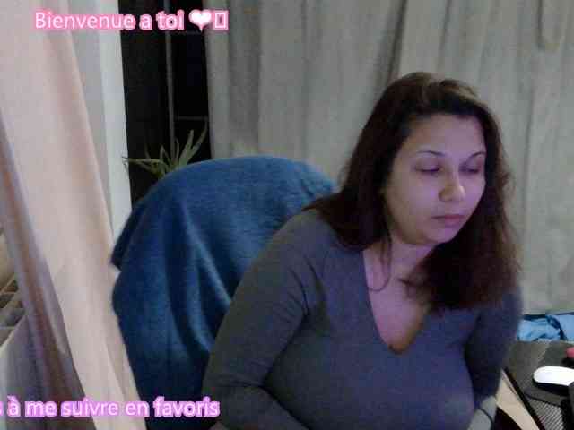 Minettesexy24 webcam