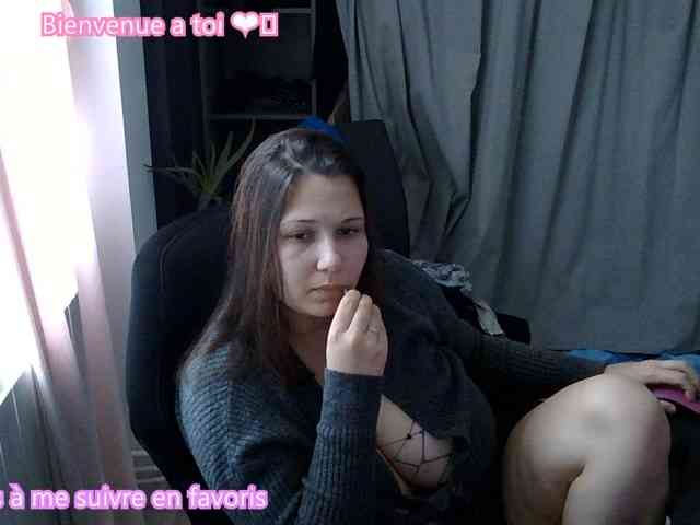 Minettesexy24 webcam