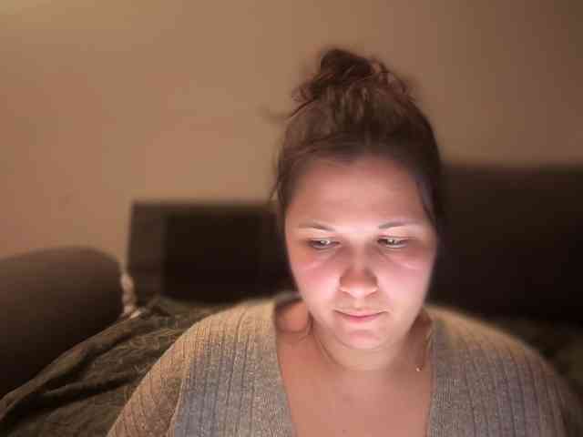 Minettesexy24 webcam