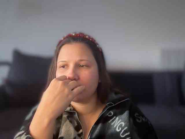 Minettesexy24 webcam