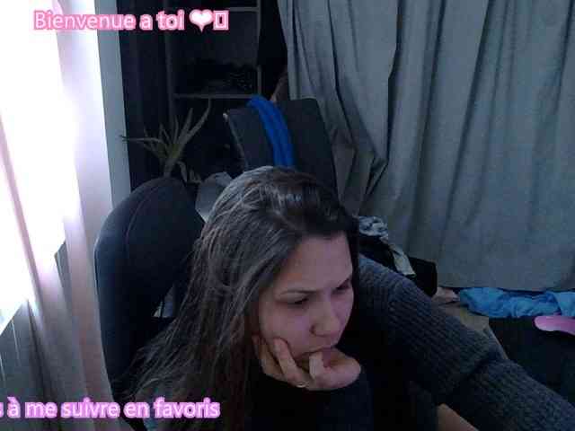 Minettesexy24 webcam