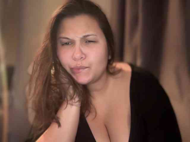 Minettesexy24 webcam