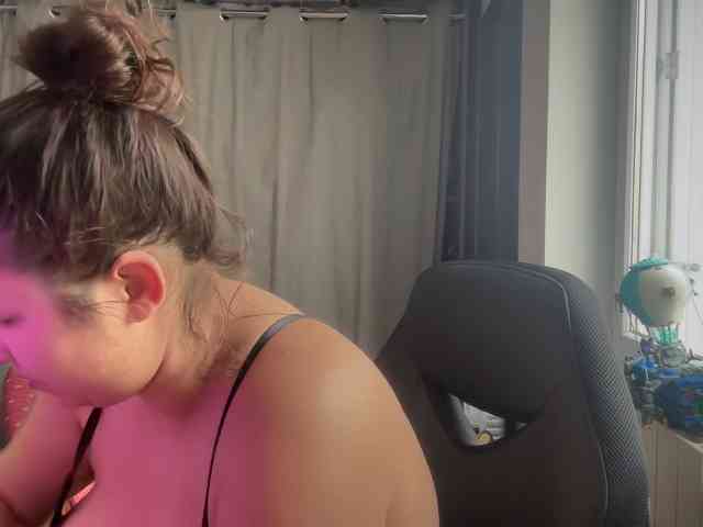 Minettesexy24 webcam