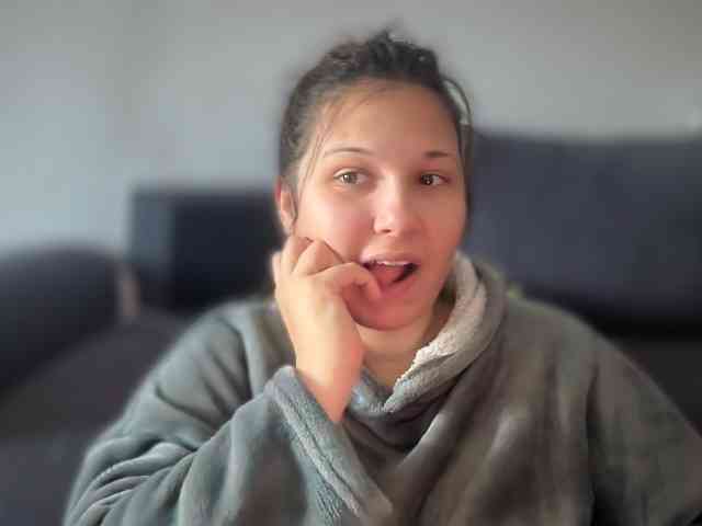 Minettesexy24 webcam