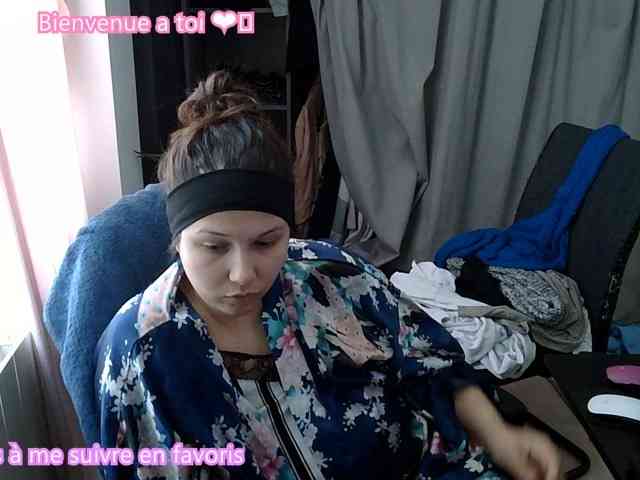 Minettesexy24 webcam