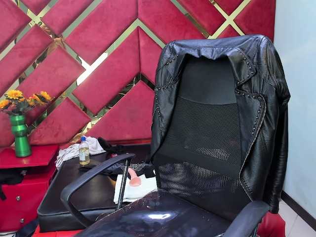 KattaleyaLuck webcam bongacams model stream image