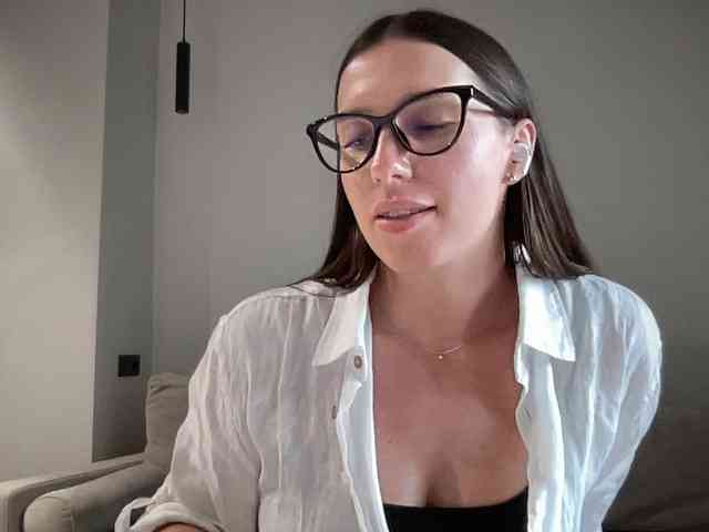 Malina888 webcam