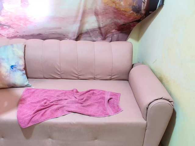 ambersexy18's BongaCams show and profile