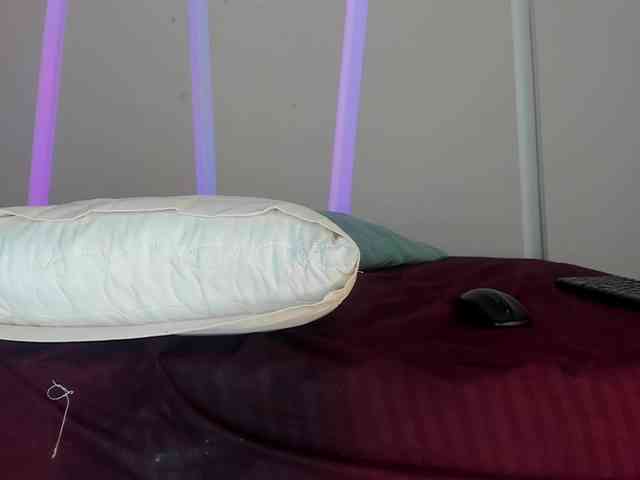 MeganBlosson webcam